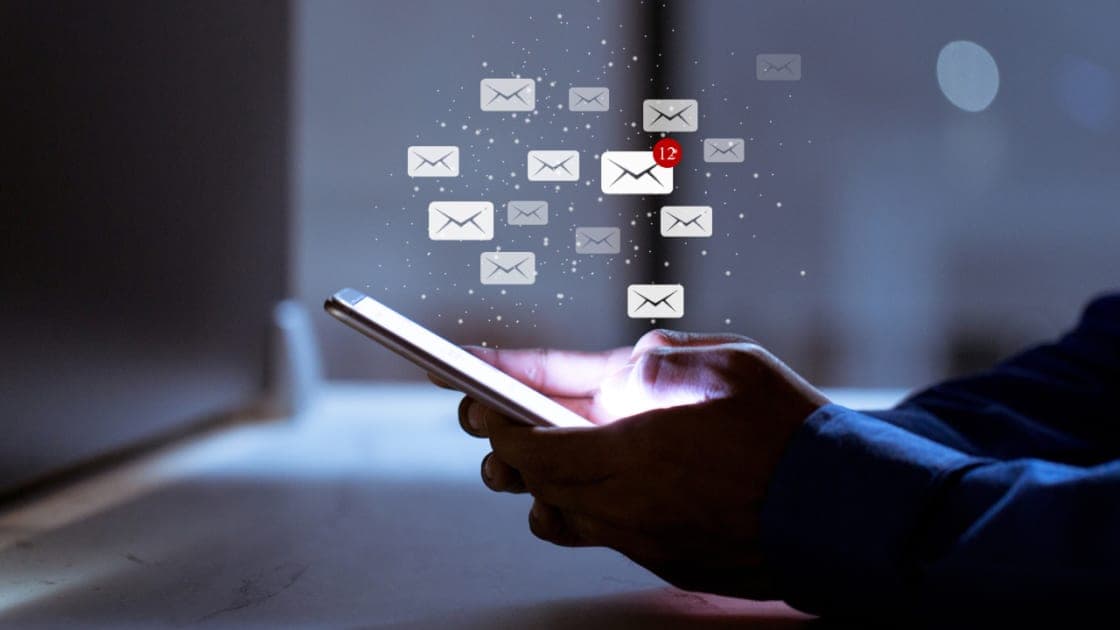 Beyond Email Reminders: Using Autonomous AI Agents for Real-Time Cart Recovery - Uncategorized article by N. Haziq